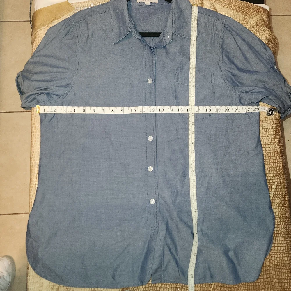 Ellen Tracy Women's Blue Button-Up Shirt Size L. #B20 - Picture 2 of 8